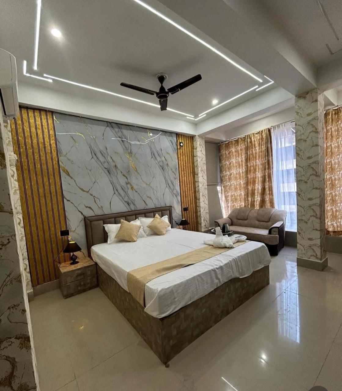 Hotel Faarmsi Danapur Exterior photo